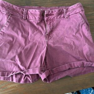 Maurice’s size 5/6 shorts. Gorgeous color.